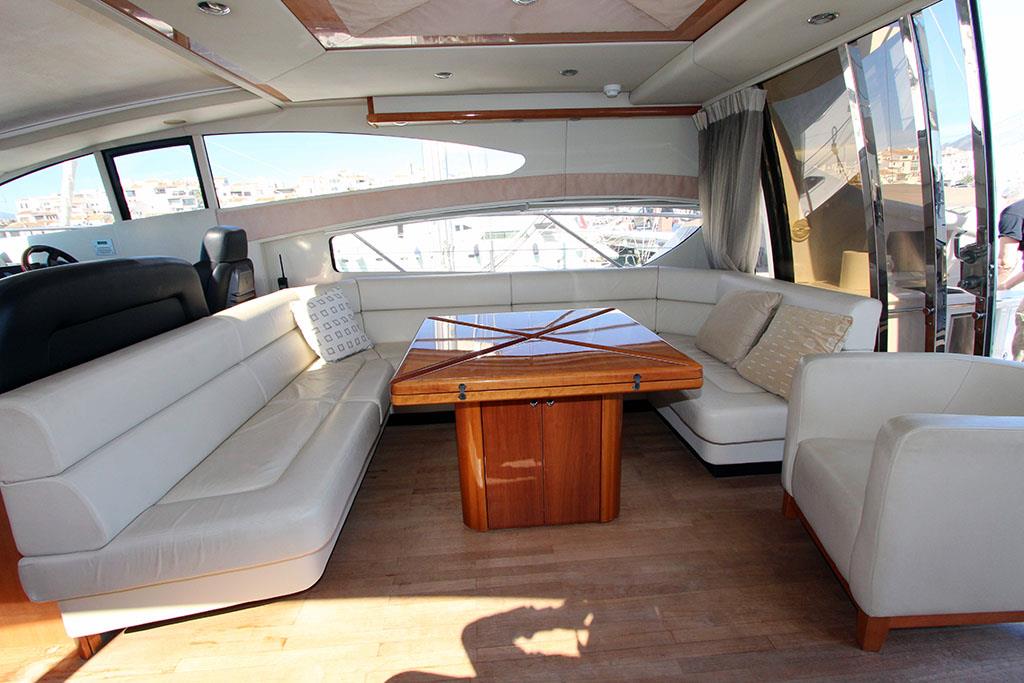 2005 SUNSEEKER PREDATOR 72 